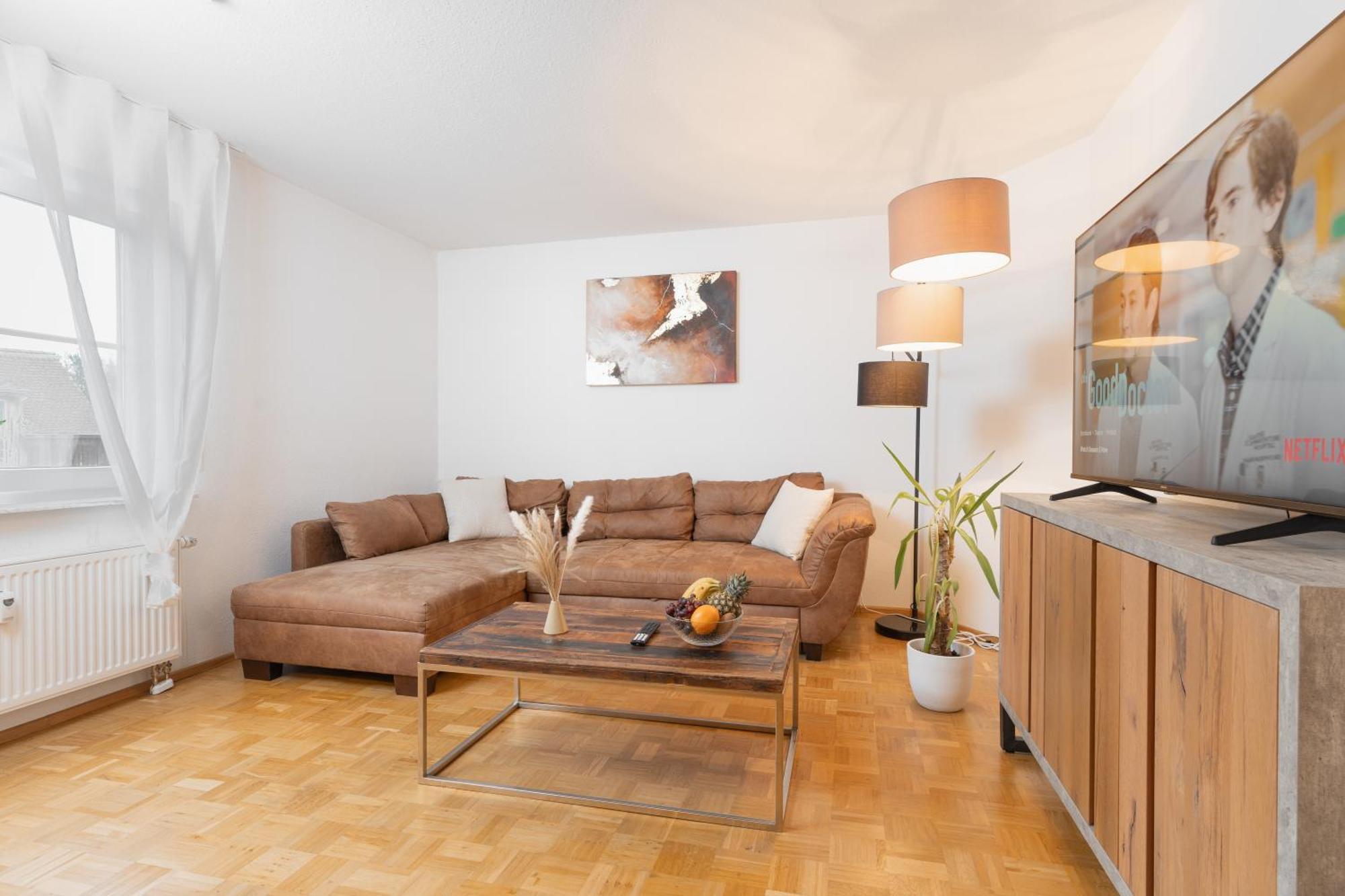Untersee-Suite Istayunixi Seenaehe-Terrasse-Workspace-Netflix-Parkplatz Radolfzell am Bodensee Buitenkant foto