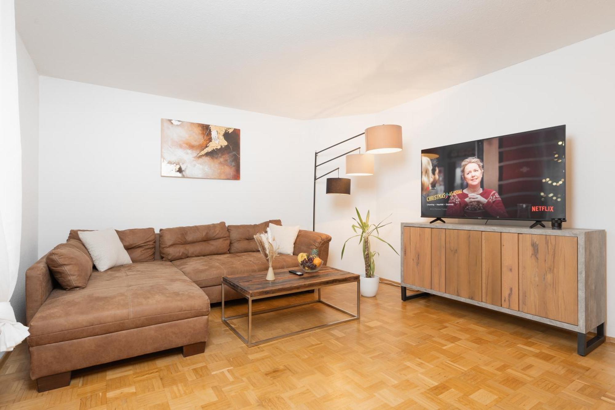 Untersee-Suite Istayunixi Seenaehe-Terrasse-Workspace-Netflix-Parkplatz Radolfzell am Bodensee Buitenkant foto
