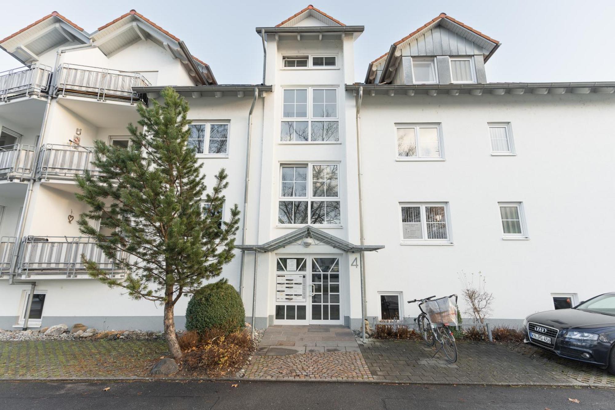 Untersee-Suite Istayunixi Seenaehe-Terrasse-Workspace-Netflix-Parkplatz Radolfzell am Bodensee Buitenkant foto